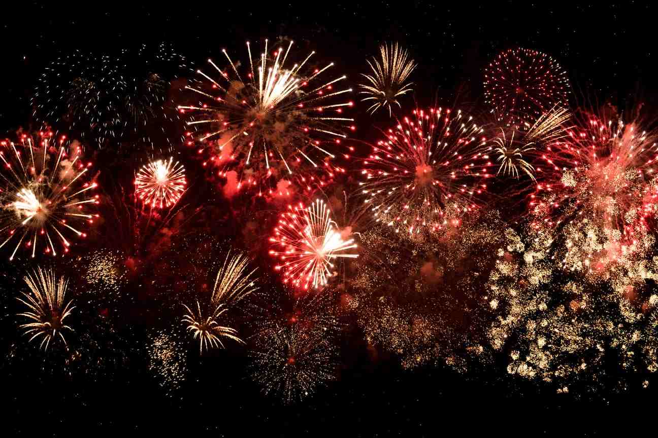 2021 fireworks background png -Diwali fireworks background png_diwali editing background_diwali-Rajan editz